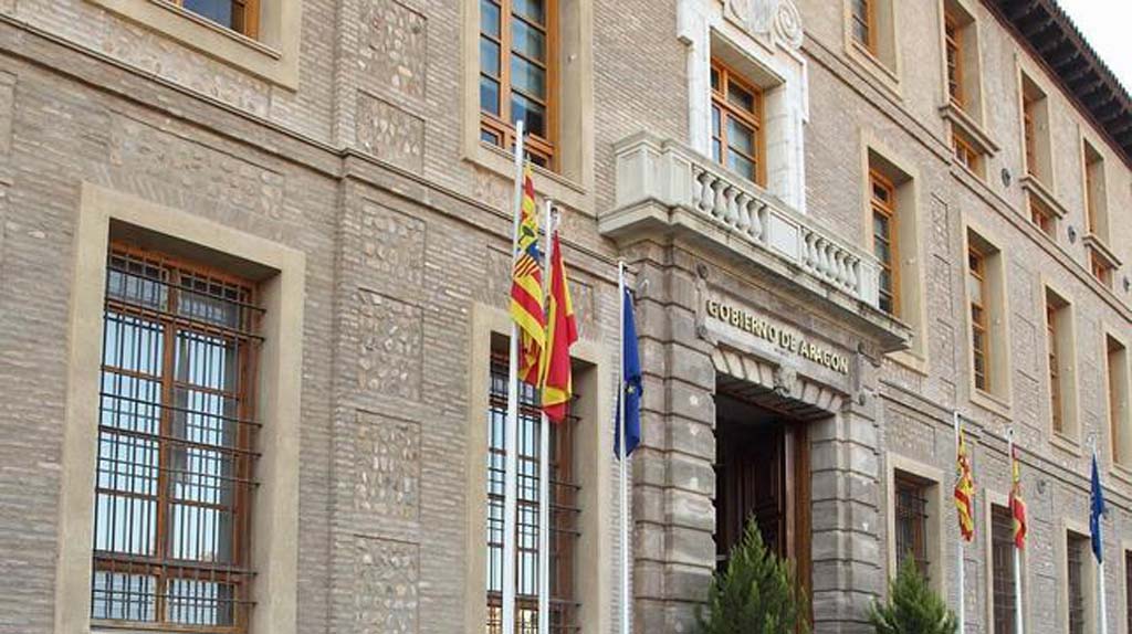 Gobierno y Diputaciones de #Aragón buscan mejorar los servicios de #Bomberos