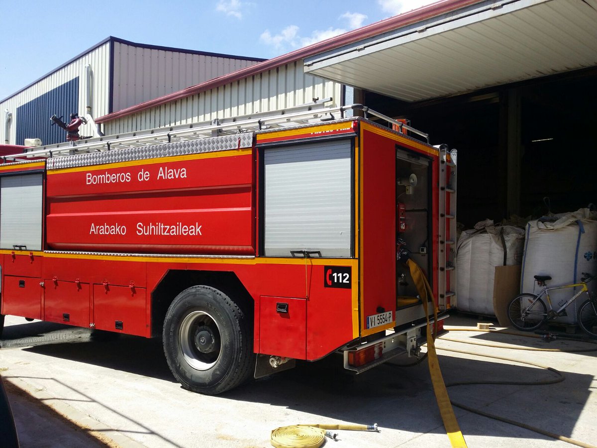 Los #bomberos de Álava estrenan su nuevo parque en Nanclares