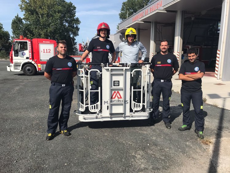 Los #bomberos de Xinzo se equipan con una auto escalera