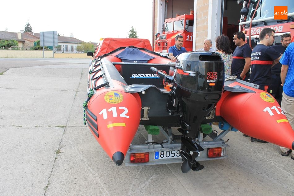 El Parque de #Bomberos de Ledesma incorpora una embarcación zodiac de rescate y salvamento
