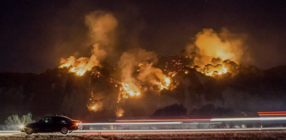 La cifra de evacuados por los incendios en California asciende a 230.000 personas
