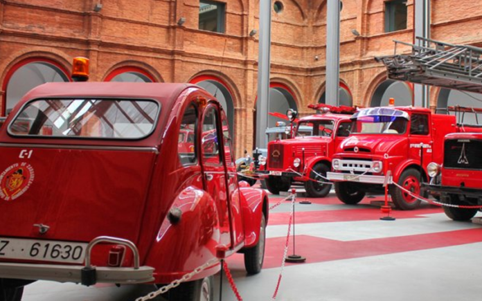 El Museo del Fuego acoge una muestra sobre los #bomberos con casi 400 piezas entre miniaturas y juguetes