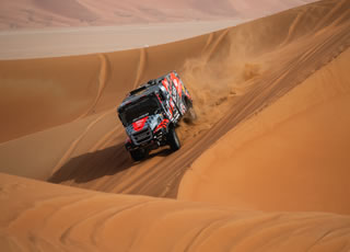 Un camión equipado con transmisión Allison gana el Dakar 2023