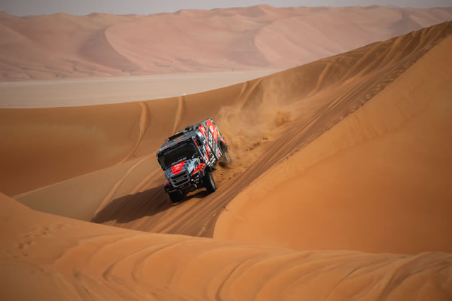 Un camión equipado con transmisión Allison gana el Dakar 2023