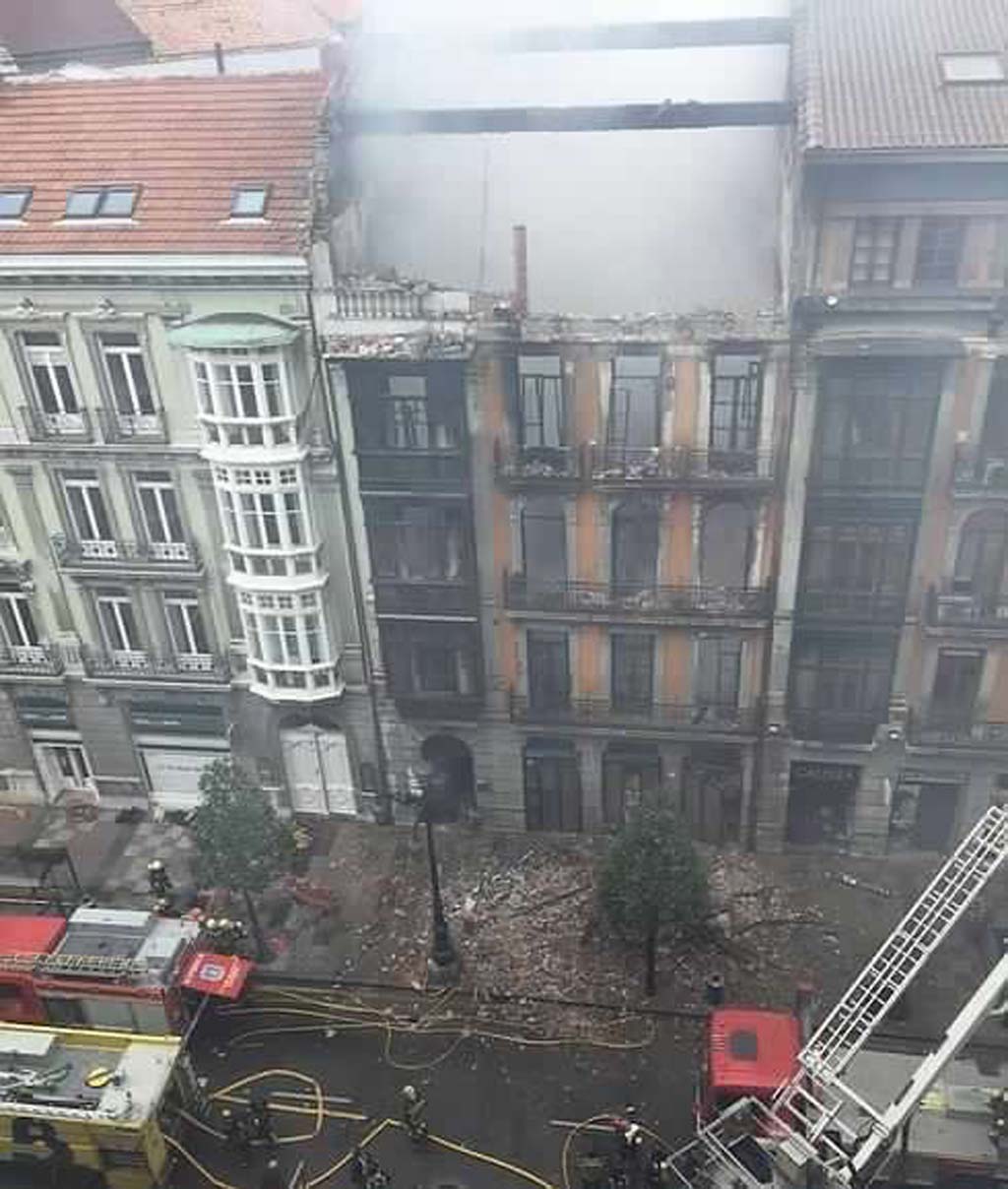 Fiscal no ve delito en el incendio de la calle Uría de #Oviedo